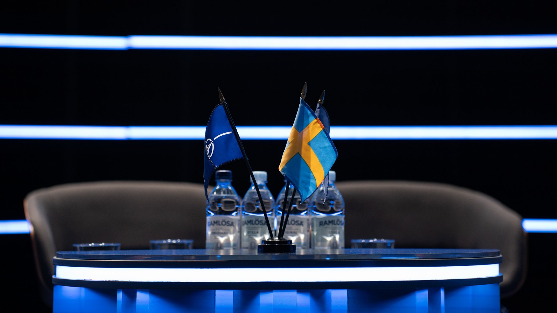 Table with Nato flag